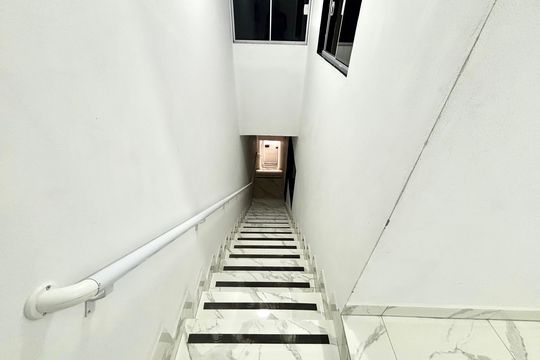 Escada de casa para alugar com 2 quartos, 60m² em Cidade Nova São Miguel, São Paulo