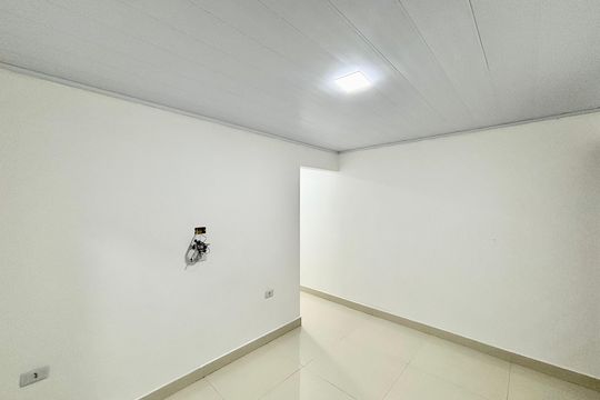 Sala de casa para alugar com 2 quartos, 60m² em Cidade Nova São Miguel, São Paulo