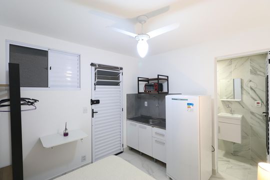 Studio de kitnet/studio para alugar com 1 quarto, 15m² em Barra Funda, São Paulo