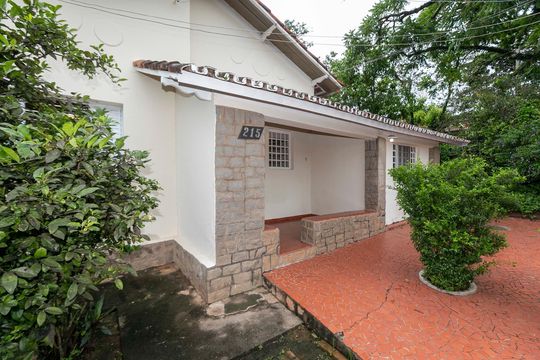 ÁREA DE ENTRADA de casa para alugar com 4 quartos, 192m² em Sousas, Campinas