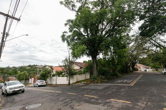FACHADA DO IMÓVEL de casa para alugar com 4 quartos, 192m² em Sousas, Campinas