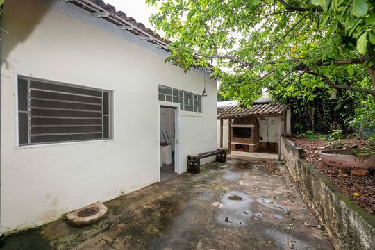 QUINTAL de casa para alugar com 4 quartos, 192m² em Sousas, Campinas