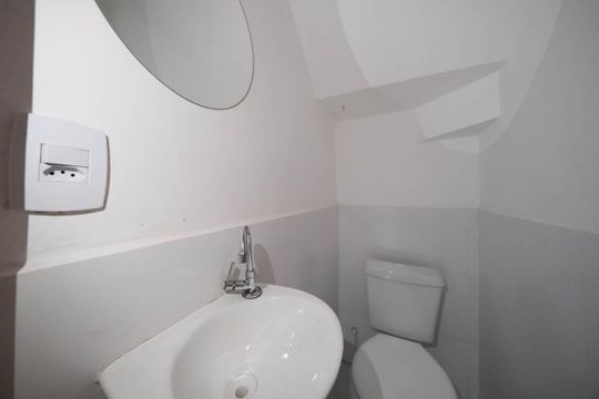 Lavabo de casa para alugar com 3 quartos, 140m² em Artur Alvim, São Paulo