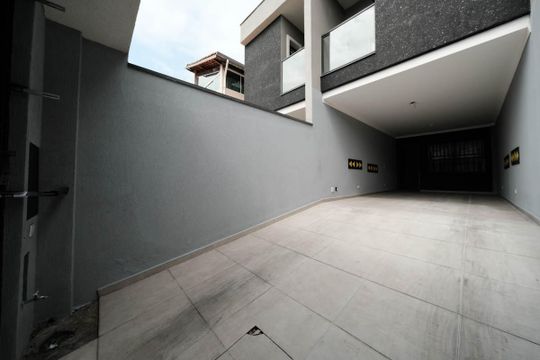 Garagem de casa para alugar com 3 quartos, 140m² em Artur Alvim, São Paulo