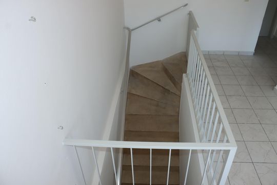 Corredor de casa para alugar com 2 quartos, 72m² em Jardim da Gloria, Cotia