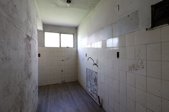 Cozinha de apartamento à venda com 3 quartos, 80m² em Rubem Berta, Porto Alegre