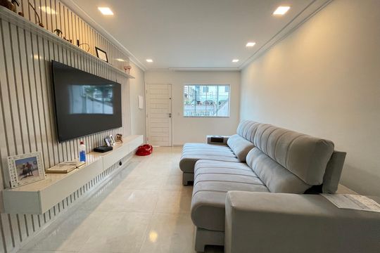 Sala de casa para alugar com 3 quartos, 170m² em Jardim Ester, São Paulo