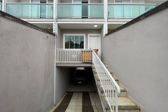 Fachada de casa para alugar com 3 quartos, 170m² em Jardim Ester, São Paulo