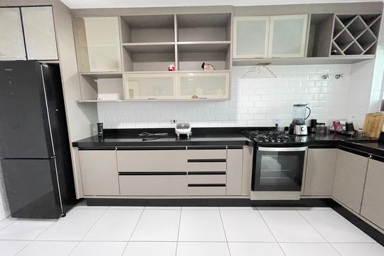 Cozinha de casa para alugar com 3 quartos, 170m² em Jardim Ester, São Paulo