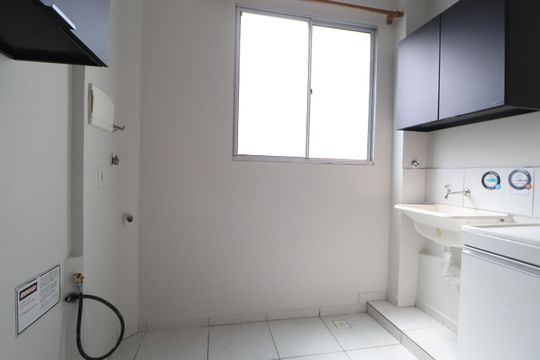 Área de serviço de apartamento para alugar com 2 quartos, 43m² em Gávea, Uberlândia