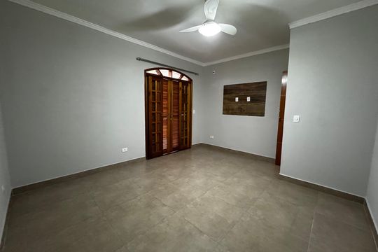Casa para alugar com 3 quartos, 130m² em Novo Osasco, Osasco