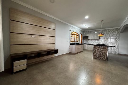 Casa para alugar com 3 quartos, 130m² em Novo Osasco, Osasco
