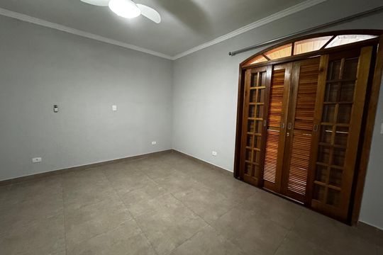 Casa para alugar com 3 quartos, 130m² em Novo Osasco, Osasco