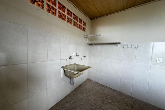 Casa para alugar com 3 quartos, 130m² em Novo Osasco, Osasco