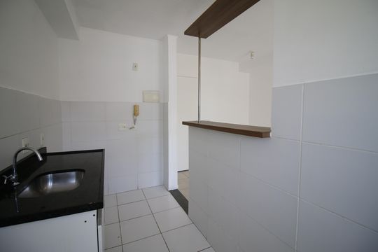 Cozinha de apartamento para alugar com 2 quartos, 46m² em Jacarepaguá, Rio de Janeiro