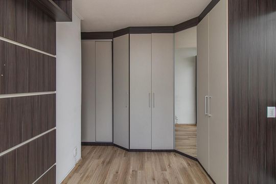 Quarto 2 de apartamento à venda com 2 quartos, 52m² em Santo Antônio, Porto Alegre