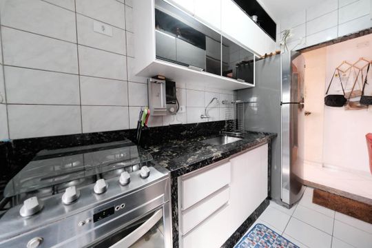 Cozinha e Área de Serviço de apartamento à venda com 2 quartos, 48m² em Vila Rui Barbosa, São Paulo