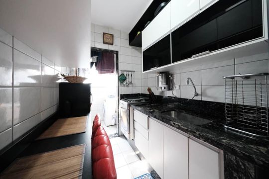 Cozinha e Área de Serviço de apartamento à venda com 2 quartos, 48m² em Vila Rui Barbosa, São Paulo