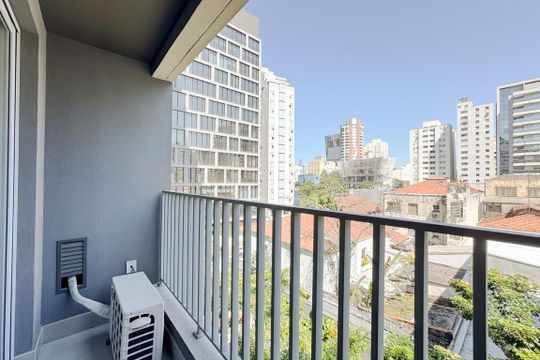 Varanda de kitnet/studio para alugar com 1 quarto, 24m² em Jardim Paulistano, São Paulo
