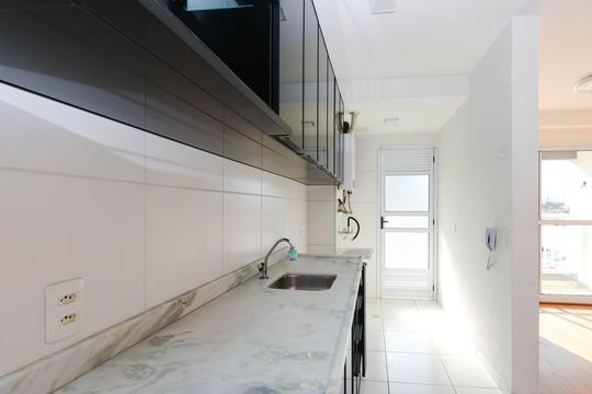 Cozinha de apartamento à venda com 2 quartos, 55m² em Vila Independência, São Paulo