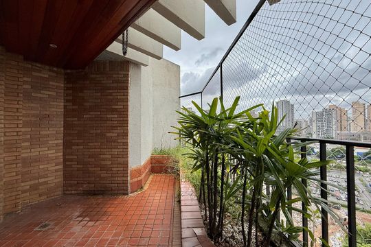 Área comum de apartamento à venda com 3 quartos, 270m² em Santo Amaro, São Paulo