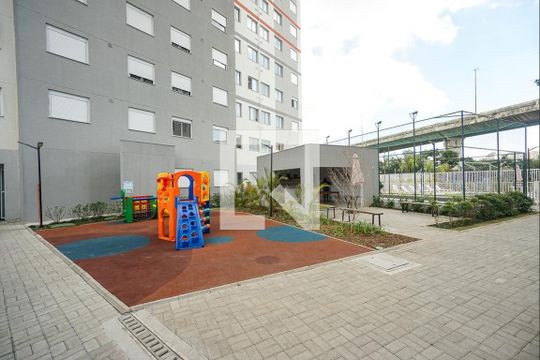 Condomínio  de apartamento para alugar com 2 quartos, 42m² em Guaiaúna, São Paulo