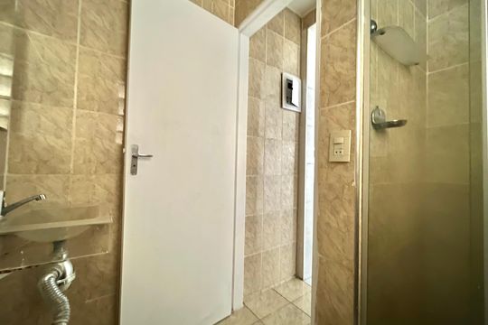 Banheiro de casa à venda com 2 quartos, 100m² em Vila Mira, São Paulo