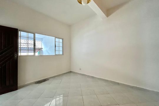 Sala de casa à venda com 2 quartos, 100m² em Vila Mira, São Paulo