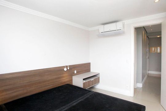 Quarto de apartamento à venda com 1 quarto, 138m² em Jardim Botânico, Porto Alegre
