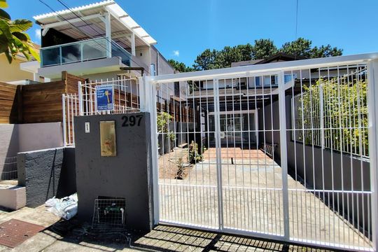 Fachada de casa para alugar com 3 quartos, 140m² em Ingleses do Rio Vermelho, Florianópolis