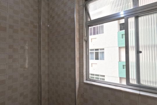 Área de Serviço de apartamento para alugar com 1 quarto, 66m² em Gonzaga, Santos