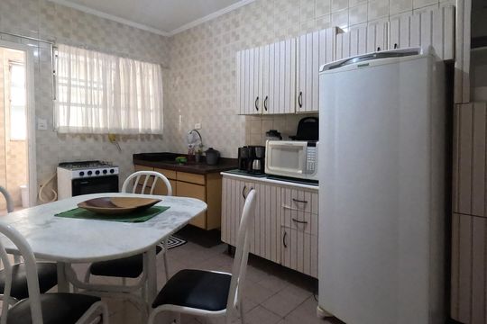 Cozinha  de apartamento para alugar com 1 quarto, 66m² em Gonzaga, Santos