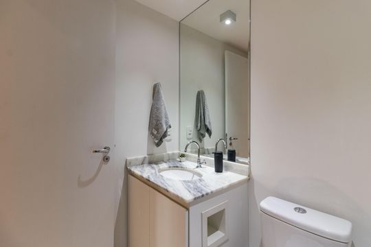 Banheiro de apartamento à venda com 1 quarto, 31m² em Perdizes, São Paulo