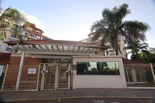 Fachada  de apartamento para alugar com 1 quarto, 60m² em Igara, Canoas