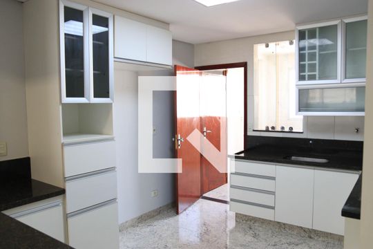 Cozinha de apartamento para alugar com 2 quartos, 116m² em Setor Oeste, Goiânia