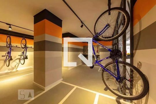 Área comum - Bicicletário de apartamento para alugar com 1 quarto, 70m² em Vila Clementino, São Paulo