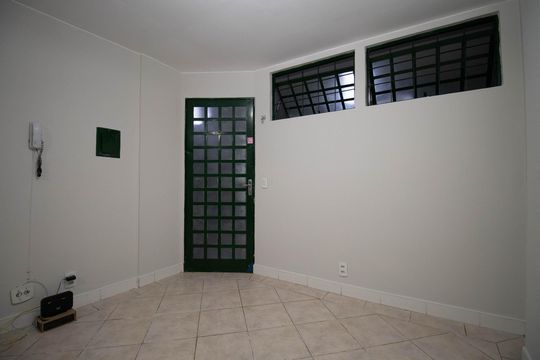 Sala de kitnet/studio para alugar com 1 quarto, 49m² em Asa Norte, Brasília