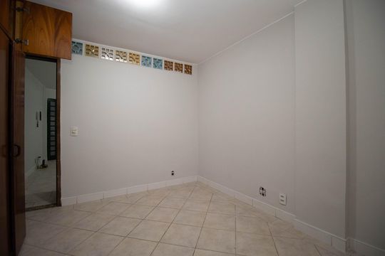 Suíte de kitnet/studio para alugar com 1 quarto, 49m² em Asa Norte, Brasília