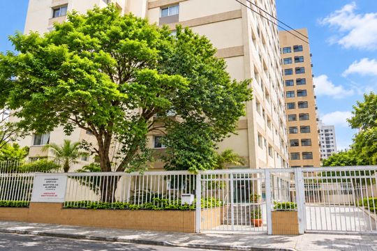 Fachada de apartamento à venda com 3 quartos, 65m² em Chácara Santo Antônio, São Paulo