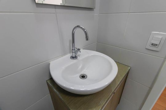 Banheiro Social de apartamento para alugar com 1 quarto, 26m² em Jardim Independência (são Paulo), São Paulo