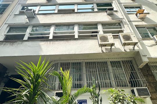 Fachada de apartamento para alugar com 4 quartos, 225m² em Copacabana, Rio de Janeiro
