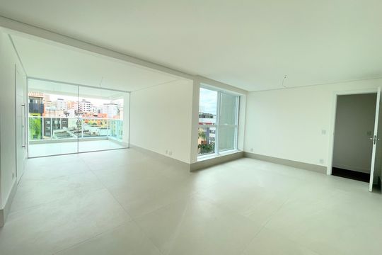 Apartamento à venda com 4 quartos, 156m² em Castelo, Belo Horizonte