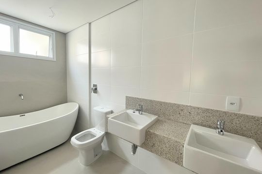 Banheiro Suíte master de apartamento à venda com 4 quartos, 156m² em Castelo, Belo Horizonte