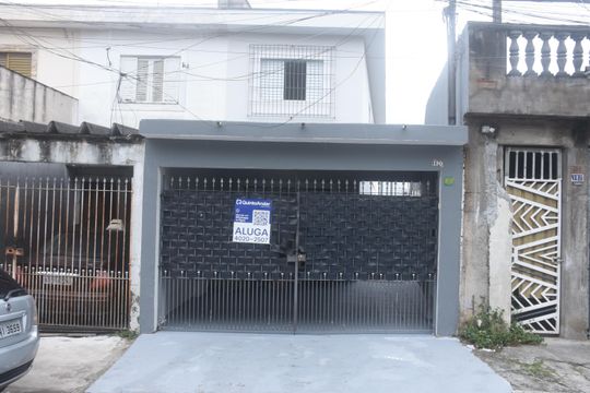 Fachada de casa para alugar com 3 quartos, 130m² em Capão do Embira, São Paulo