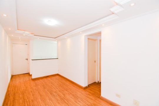 Sala de apartamento para alugar com 2 quartos, 45m² em Água Chata, Guarulhos