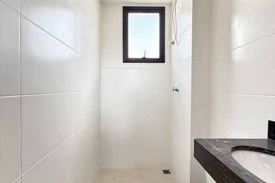 Lavabo de apartamento à venda com 2 quartos, 97m² em Alto Barroca, Belo Horizonte