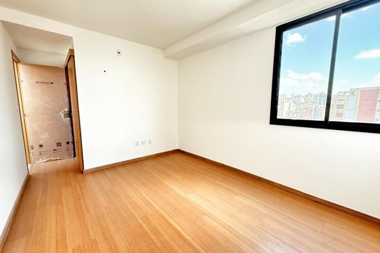 Suíte 1 de apartamento à venda com 2 quartos, 97m² em Alto Barroca, Belo Horizonte