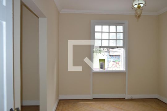 Casa à venda com 5 quartos, 250m² em Cambuci, São Paulo