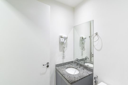 Banheiro  de apartamento para alugar com 1 quarto, 29m² em Vila Santa Catarina, São Paulo