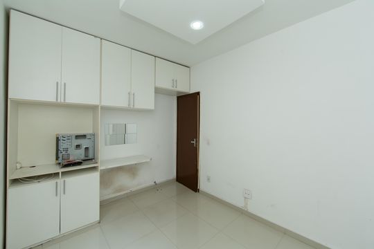 Quarto 2 de apartamento à venda com 2 quartos, 85m² em Nova Suíssa, Belo Horizonte